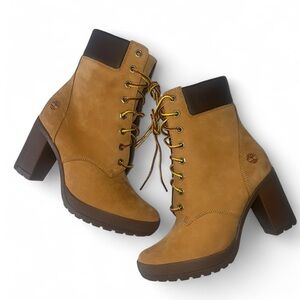 Timberland Wheat Nubuck Lace-Up Heeled Ankle Boots Sz 7.5 | New